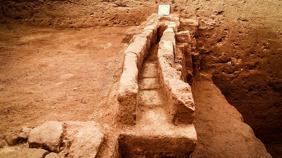 <div class="paragraphs"><p>The findings are based on AMS and OSL dating of cultural deposits excavated from Adichanallur, Sivagalai, Mayiladumparai, Mangadu, Thelunganur, and Kilnamandi sites. </p></div>