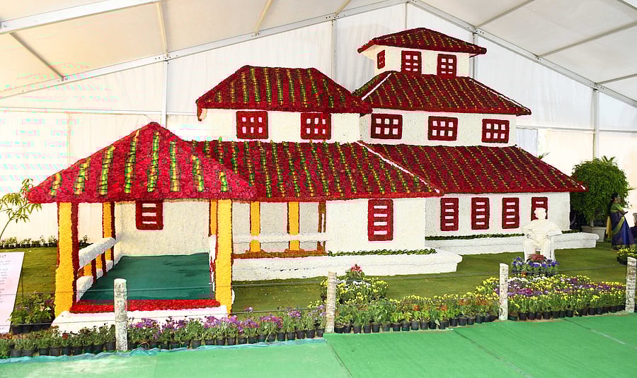 <div class="paragraphs"><p>The floral replica of Kuvempu’s ancestral house-turned-museum at Kuppali in Thirthahalli taluk is the main highlight of the three-day fruit-flower exhibition that commenced in Shivamogga on Friday. </p></div>