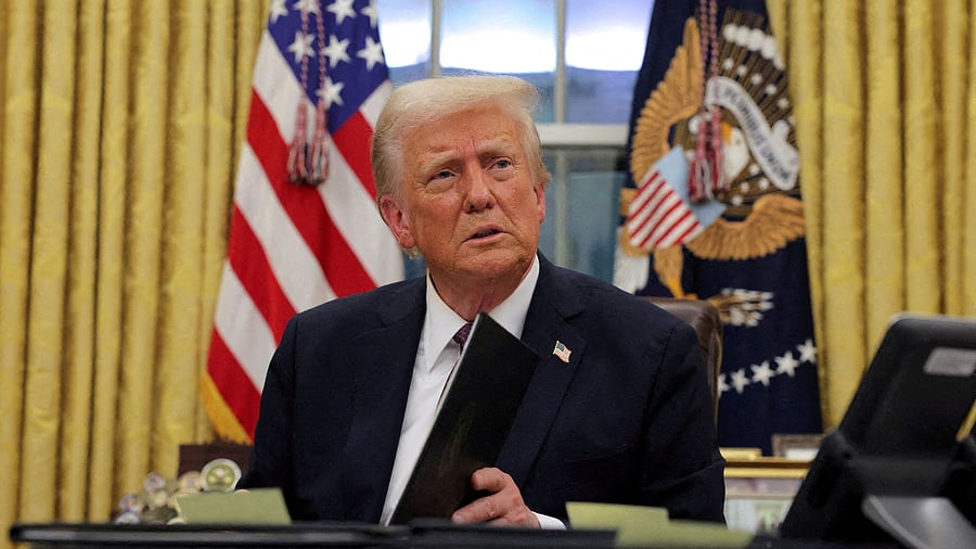 <div class="paragraphs"><p>Donald Trump</p></div>