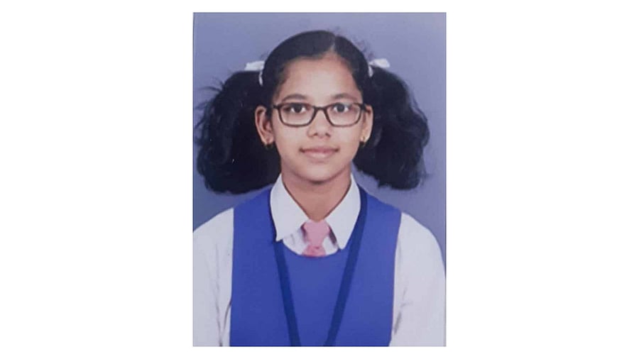 <div class="paragraphs"><p>Sanvi</p></div>