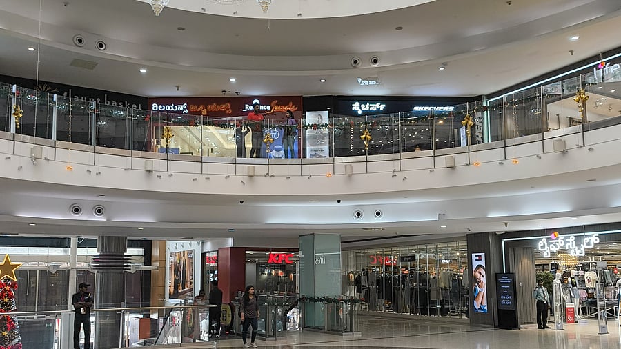 <div class="paragraphs"><p> Mantri Square Mall.</p></div>