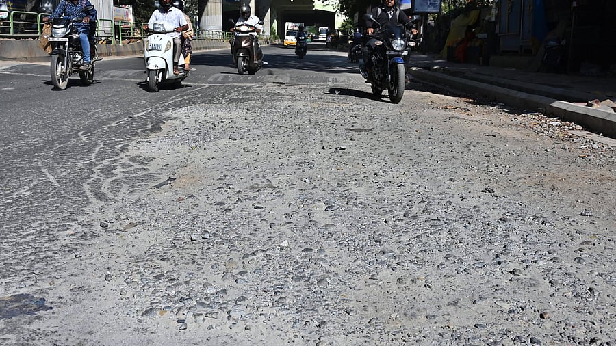 <div class="paragraphs"><p>A poorly maintained stretch at Doddakallasandra on Kanakapura Road. </p></div>