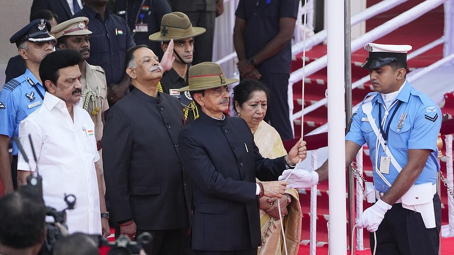 <div class="paragraphs"><p>Tamil Nadu Governor R N Ravi with Chief Minister MK Stalin during Republic Day celebrations, at Marina Beach in Chennai</p></div>