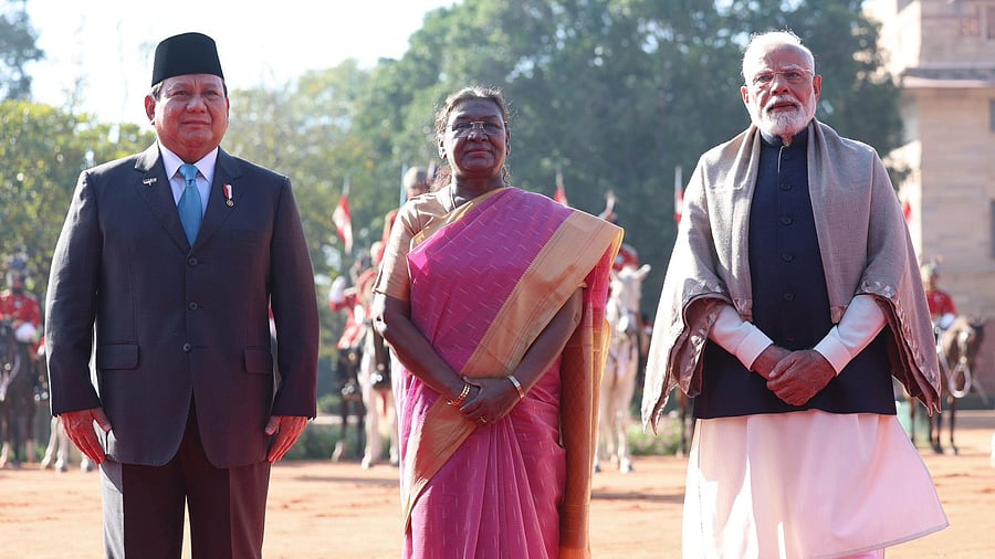 <div class="paragraphs"><p>President Prabowo Subianto with Droupadi Murmu and PM Modi.</p></div>