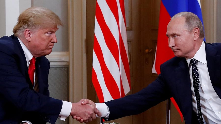 <div class="paragraphs"><p>Donald Trump (left) and Vladimir Putin.</p></div>