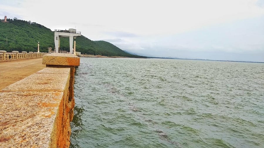 <div class="paragraphs"><p>The Tungabhadra river.</p></div>