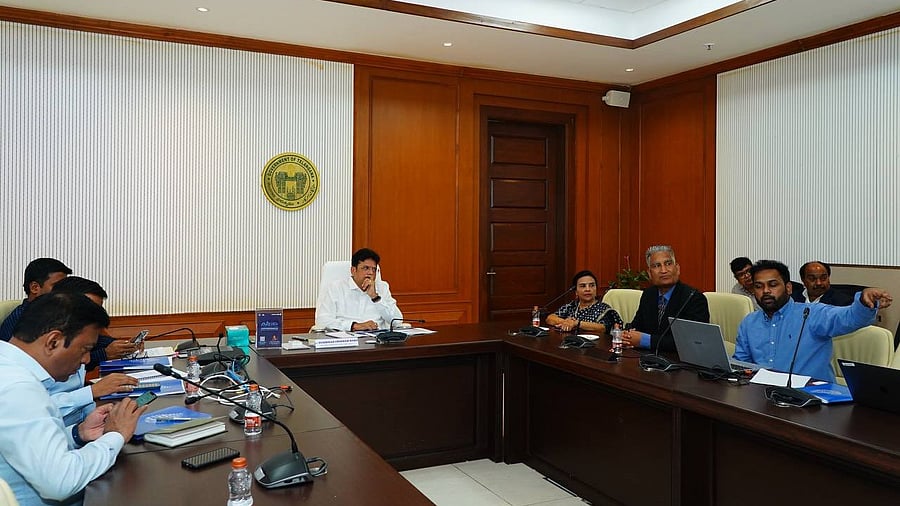 <div class="paragraphs"><p>Telangana IT and Industries Minister, Duddilla Sridhar Babu during the meeting with representatives from ‘Dew’ Software company. </p></div>