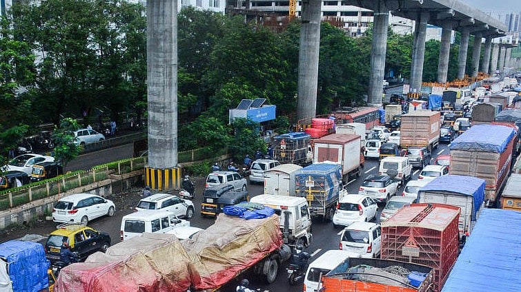 <div class="paragraphs"><p>Vehicles on a road in Mumbai. (Representative image)</p></div>