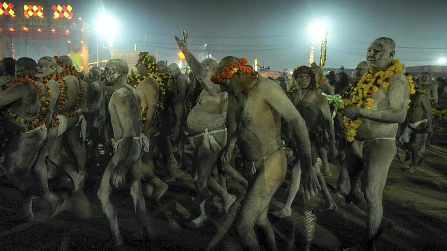 <div class="paragraphs"><p>Sadhus of Shri Panchayati Akhara Mahanirvani return without doing their ‘snan’ (holy dip) after a stampede on 'Mauni Amavasya' during the ongoing 'Maha Kumbh Mela' festival, in Prayagraj, Wednesday, Jan. 29, 2025. </p></div>