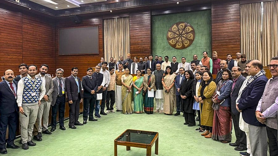 <div class="paragraphs"><p>embers of the Joint Parliamentary Committee after a meeting on the Waqf Amendment Bill, in New Delhi. </p></div>