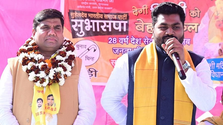 <div class="paragraphs"><p>National Chief General Secretary of Suheldev Bhartiya Samaj Party (SBSP)&nbsp;Arvind Rajbhar (R), along with party candidate for Delhi polls&nbsp;Vinod Chauhan.</p></div>