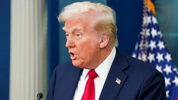 <div class="paragraphs"><p>Trump speaks to reporters about Wednesday's deadly midair collision between a U.S. Army Black Hawk helicopter and American Eagle flight 5342 near Ronald Reagan Washington National Airport, in the Brady Press Briefing Room at the White House in Washington, U.S., January 30, 2025.</p></div>