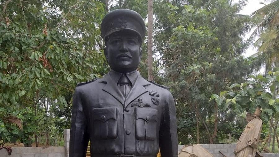 The bronze statue of Squadron Leader Ajjamada B Devayya