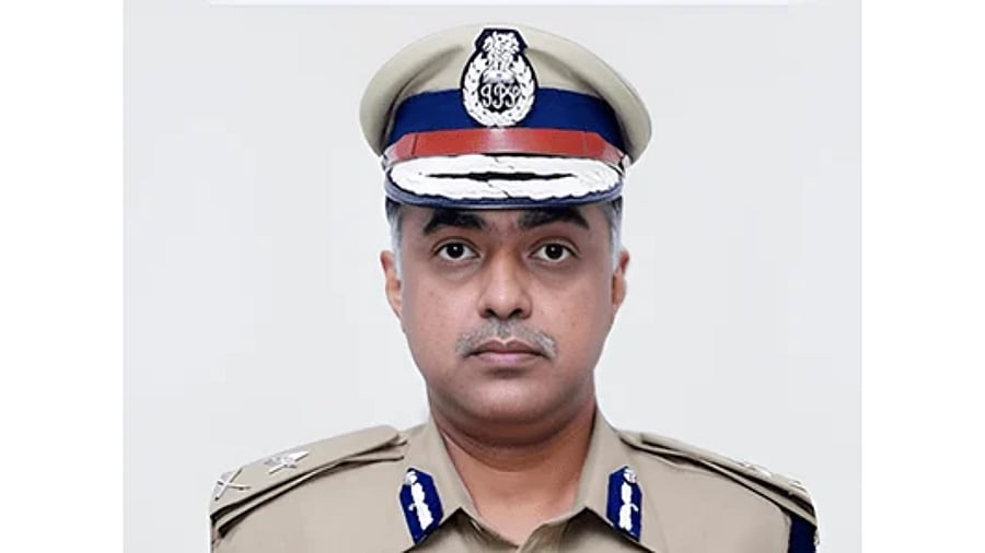 <div class="paragraphs"><p>Ashit Mohan Prasad</p></div>