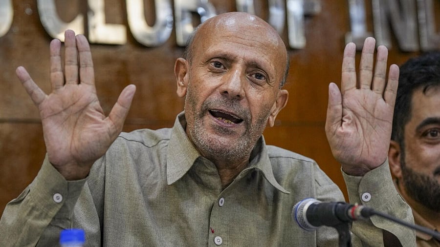 <div class="paragraphs"><p> Engineer Rashid.</p></div>