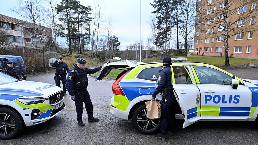 <div class="paragraphs"><p>Police carry out operations in Sodertalje, south of Stockholm, on January 30, 2025, following the shooting of Koran burner Salwan Momika in an apartment late last night.</p></div>