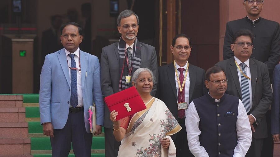 <div class="paragraphs"><p>Union Finance Minister Nirmala Sitharaman with Union Minister of State for Finance Pankaj Chaudhary and other officials upon her arrival at the Parliament House complex to present the ‘Union Budget 2025-26’, in New Delhi, Saturday, Feb. 1, 2025. </p></div>