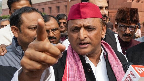 <div class="paragraphs"><p>Samajwadi Party (SP) MPs Akhilesh Yadav and others during the Budget session of Parliament, in New Delhi, Saturday, Feb. 1, 2025. </p></div>