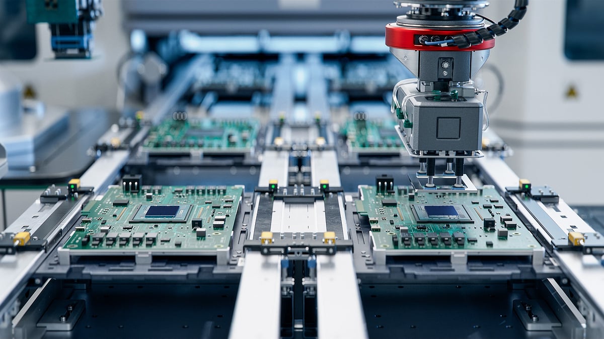 India's Electronics Export Boom: Economic Survey 2025-26 Highlights Mobile Manufacturing Surge