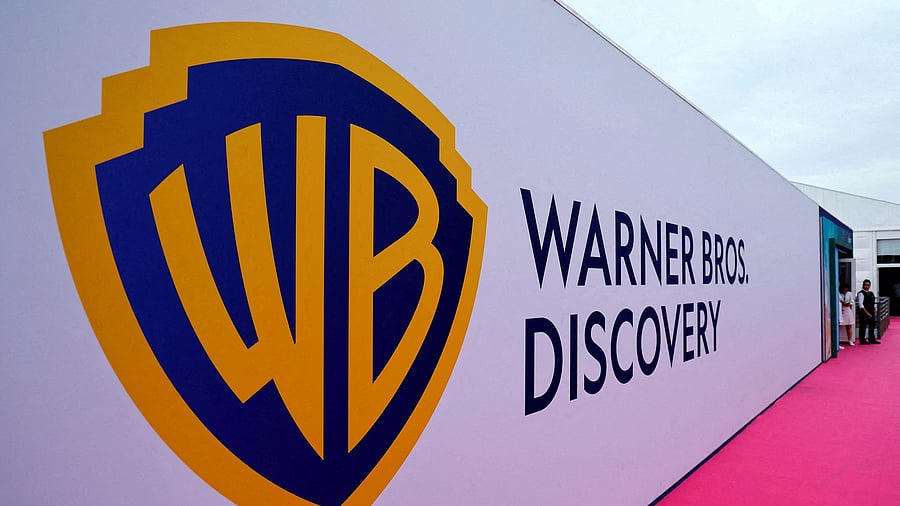 FILE PHOTO: The Warner Bros logo is seen during the Cannes Lions International Festival of Creativity in Cannes, France, June 22, 2022.    REUTERS/Eric Gaillard/File Photo