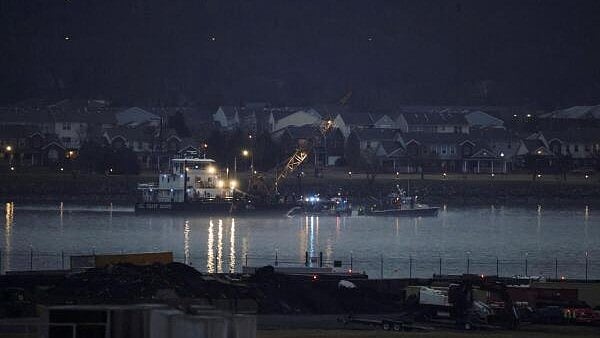 <div class="paragraphs"><p>Aftermath of American Eagle flight 5342 crash in the Potomac River near Ronald Reagan Washington National Airport.</p></div>