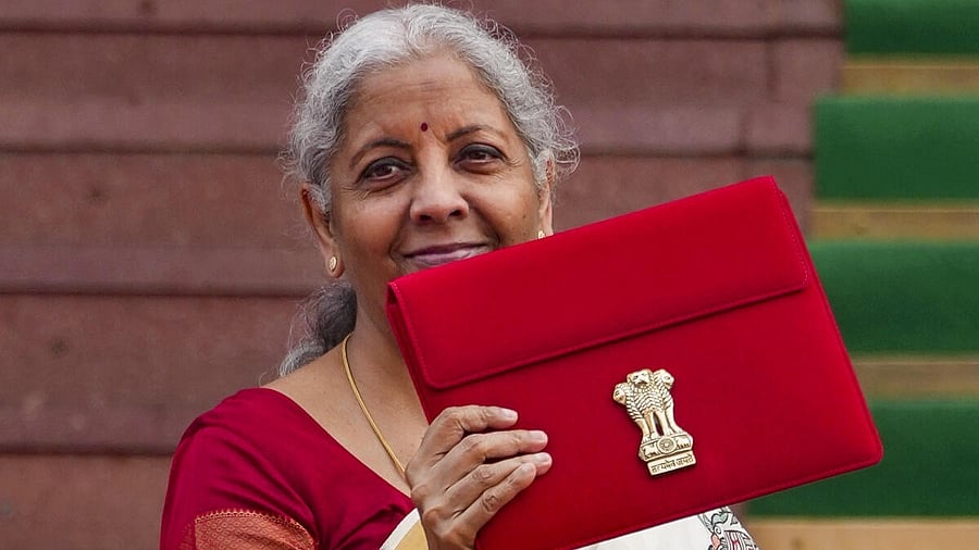 <div class="paragraphs"><p>Union Finance Minister Nirmala Sitharaman upon her arrival at the Parliament House complex to present the ‘Union Budget 2025-26’, in New Delhi, Saturday, Feb. 1, 2025.</p></div>