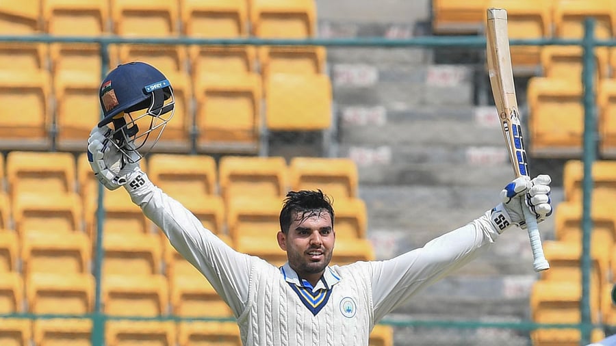 <div class="paragraphs"><p>Haryana’s Nishant Sindhu celebrates after scoring a century on the third day of their Ranji Trophy tie against Karnataka at the M Chinnaswamy stadium. </p></div>