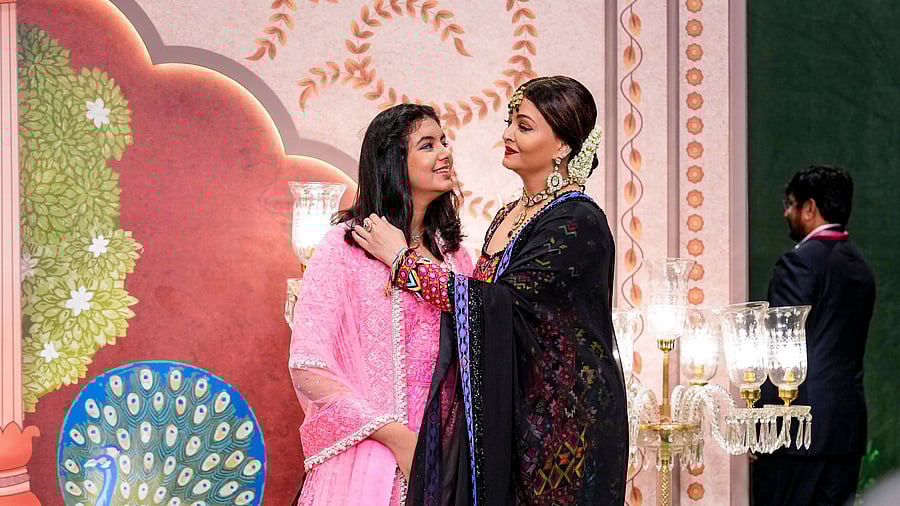 <div class="paragraphs"><p>Actor Aishwarya Rai Bachchan and daughter Aaradhya.&nbsp;</p></div>