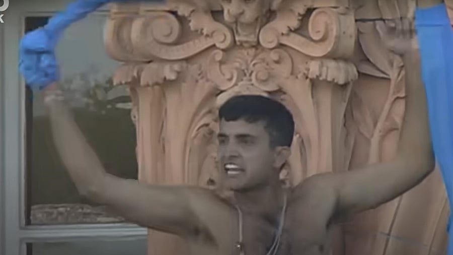<div class="paragraphs"><p>Screengrab from the video showing Sourav Ganguly's iconic celebration at Lord's Cricket Ground after the 2002 natwest final against England.</p></div>
