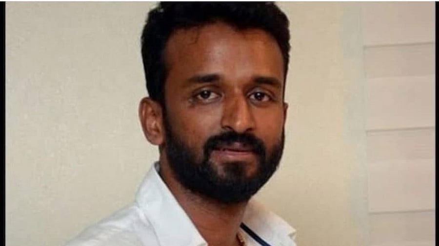 <div class="paragraphs"><p>'Kabali' Telugu producer K P Chowdhary</p></div>