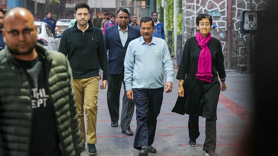 <div class="paragraphs"><p>AAP Convenor Arvind Kejriwal with Delhi Chief Minister Atishi, party MP Raghav Chadha comes out after a meeting with the Election Commission, in New Delhi on Tuesday.</p></div>