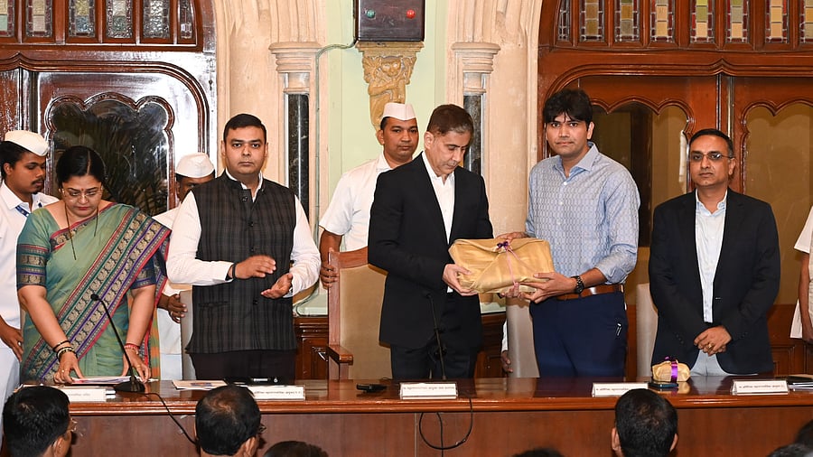 <div class="paragraphs"><p>Budget for the financial year 2025-26 being presented at the BMC headquarters in Mumbai, Maharashtra.</p></div>