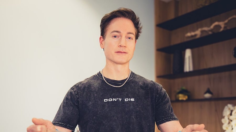 <div class="paragraphs"><p>Bryan Johnson</p></div>