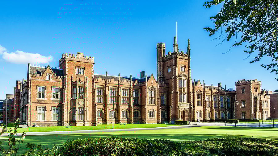 <div class="paragraphs"><p>Queen's University Belfast.</p></div>