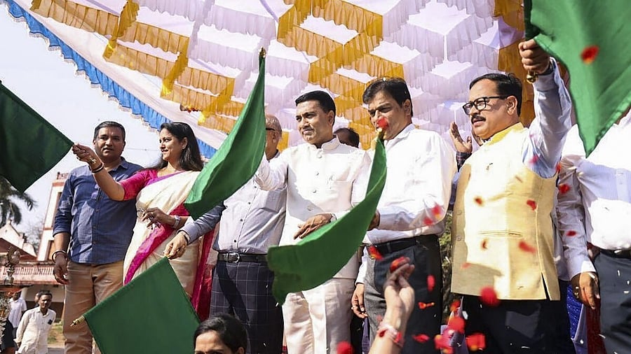 <div class="paragraphs"><p>Goa Chief Minister Pramod Sawant flags off a special train from Karmali railway station to Prayagraj for devotees to travel free of cost to attend the Maha Kumbh Mela, near Panaji, Thursday, Feb. 6, 2025.</p></div>