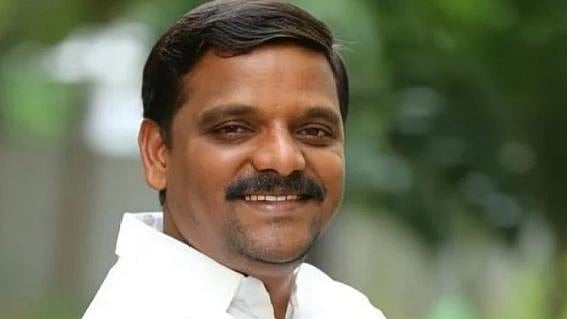 <div class="paragraphs"><p>MLC Chintapandu Naveen aka&nbsp;Teenmaar Mallanna</p></div>