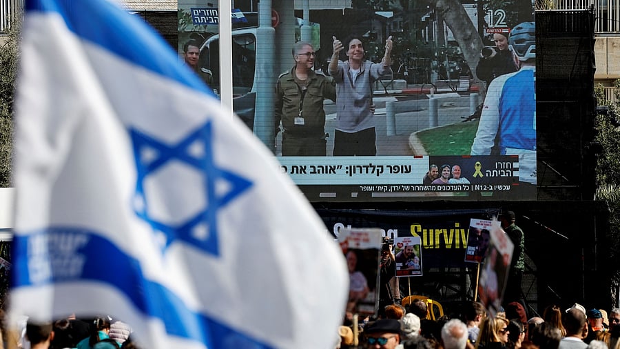 <div class="paragraphs"><p>An Israeli flag can be seen flying.</p></div>