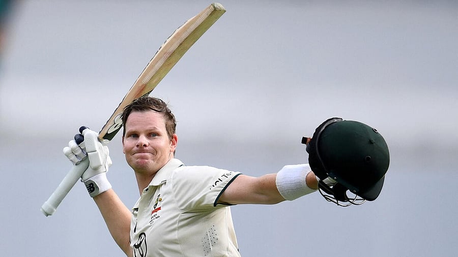 <div class="paragraphs"><p>Steve Smith's smashed his second successive hundred of the series.&nbsp;</p></div>