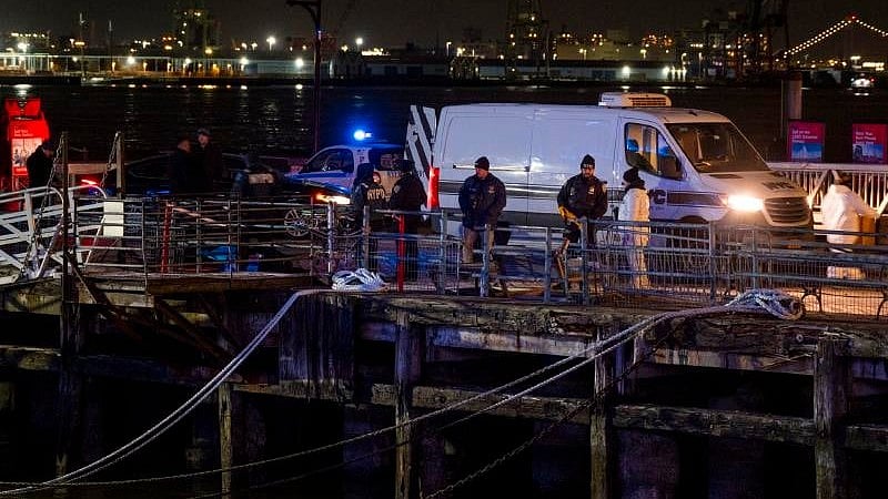 <div class="paragraphs"><p>Unable to fish it out of the river, the captain called the Police Department's Harbor Unit for help.</p></div>