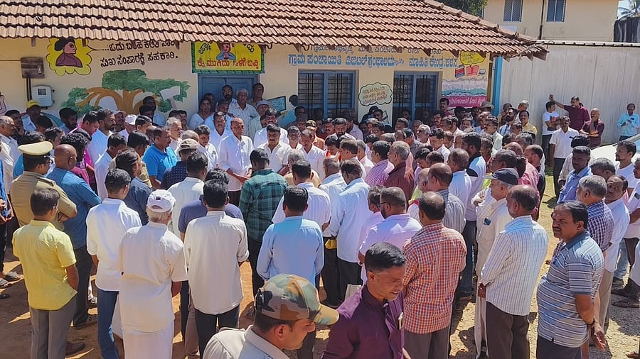 <div class="paragraphs"><p>Farmers stage a protest in Chikkamagaluru’s Kalasa on Friday expressing concern over an increase in man-wild animal conflict. </p></div>