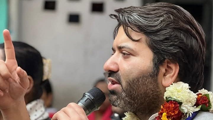 <div class="paragraphs"><p>Aaley Mohammed Iqbal.</p></div>