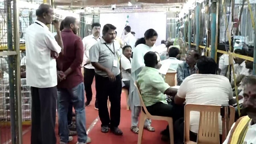 <div class="paragraphs"><p>Counting of votes begins for Erode-East bypolls, in Erode, Tamil Nadu, Saturday, Feb. 8, 2025.</p></div>
