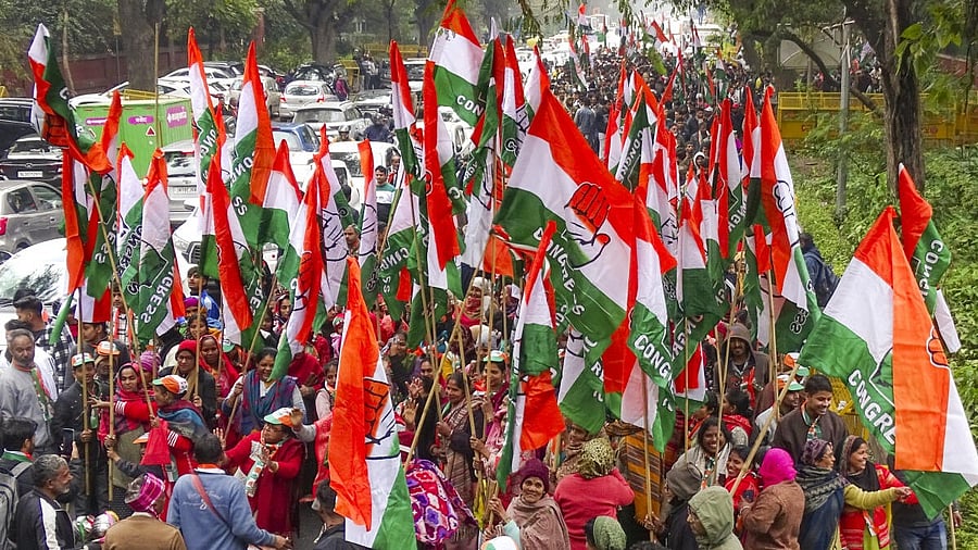 <div class="paragraphs"><p>Congress supporters during a rally of party candidate from New Delhi constituency Sandeep Dikshit.</p></div>