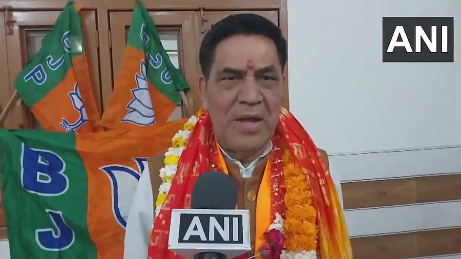 <div class="paragraphs"><p>Mohan Singh Bisht</p></div>