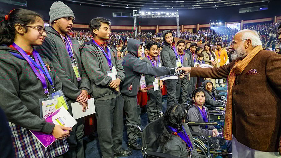<div class="paragraphs"><p>Prime Minister Narendra Modi interacts with students </p></div>