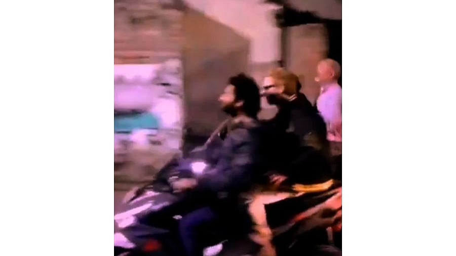 <div class="paragraphs"><p>Arijit Singh and Ed Sheeran</p></div>