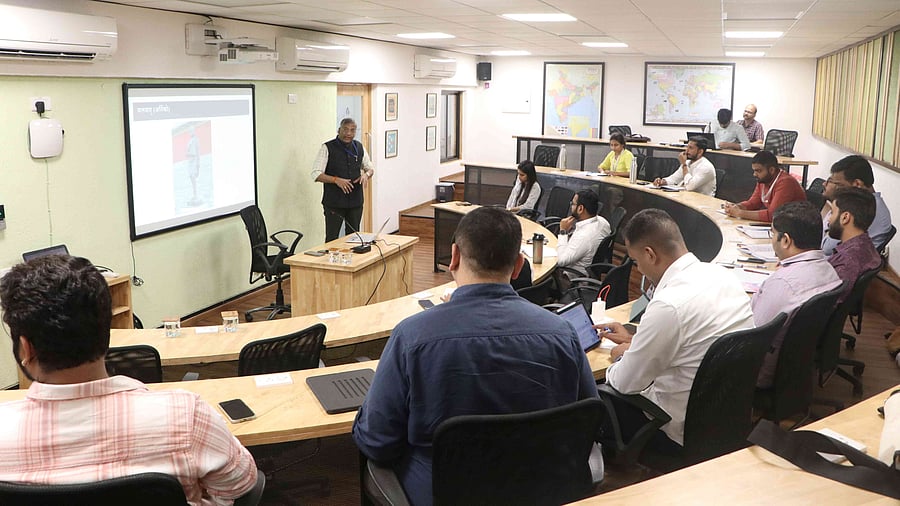 <div class="paragraphs"><p>Dr Prashant Pole addressing students of the nine-month postgraduate program of Indian Institute of Democratic Leadership (IIDL)</p></div>