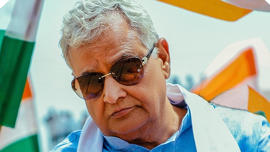 <div class="paragraphs"><p>Kirodi Lal Meena</p></div>