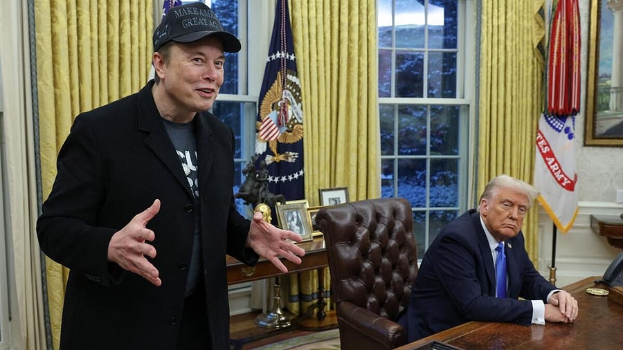 <div class="paragraphs"><p>Elon Musk speaks next to U.S. President Donald Trump in the Oval Office of the White House in Washington, DC</p></div>
