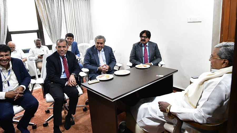 <div class="paragraphs"><p>Rahul Munjal meeting CM</p></div>